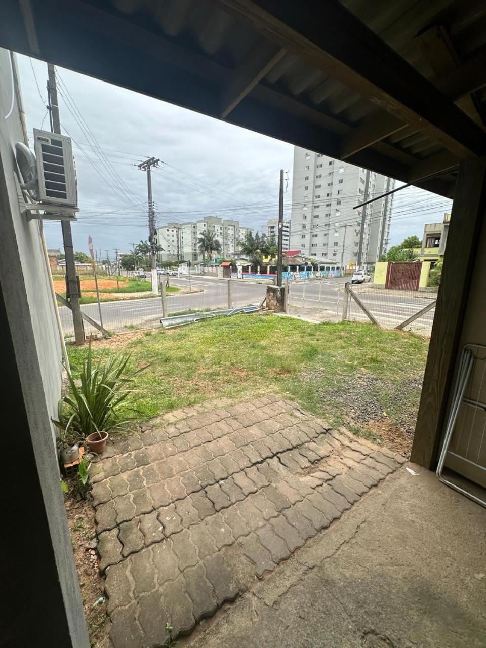 Sobrado Com Terraco E Area De Churrasqueira. トーレス エクステリア 写真